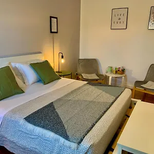 Konukevi 71, Milano